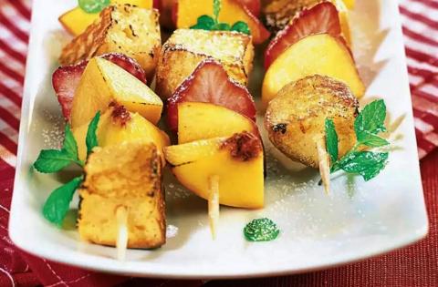Brochette de pain perdu aux fruits